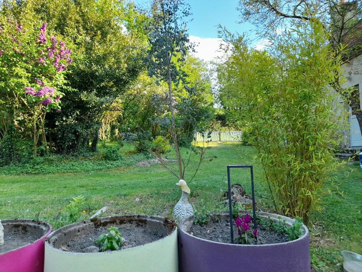 Bed and Breakfast Domaine Pastel Besson Экстерьер фото