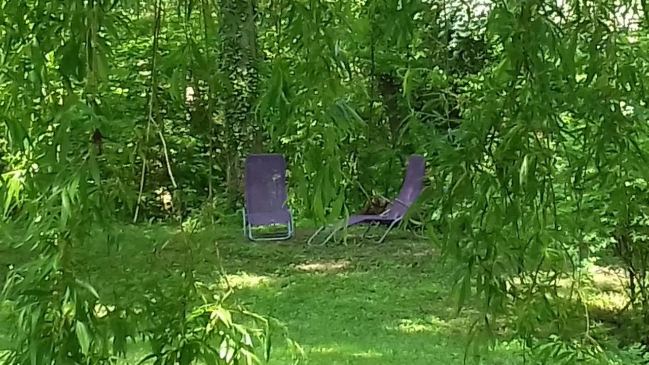 Bed and Breakfast Domaine Pastel Besson Экстерьер фото